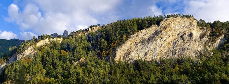 Mountain panorama with the Pierre Avoi