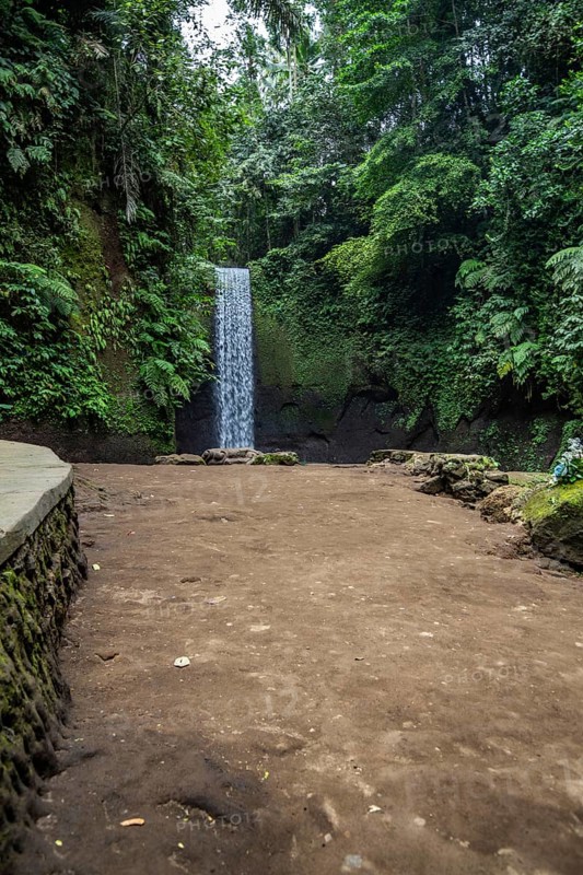 Tibumana waterfall