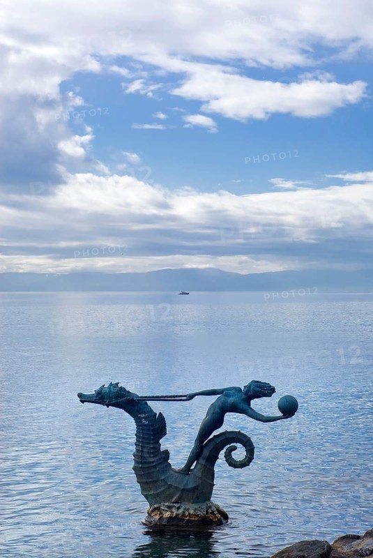 Statue of a mermaid