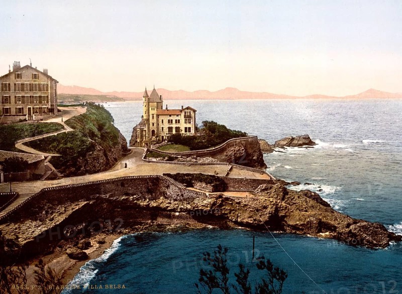 Villa Belsa beach and town view