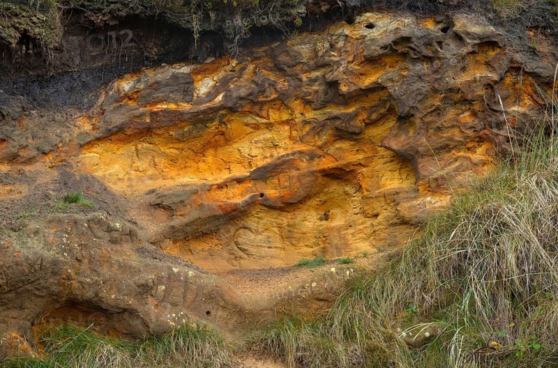 Reddish rock of limonite