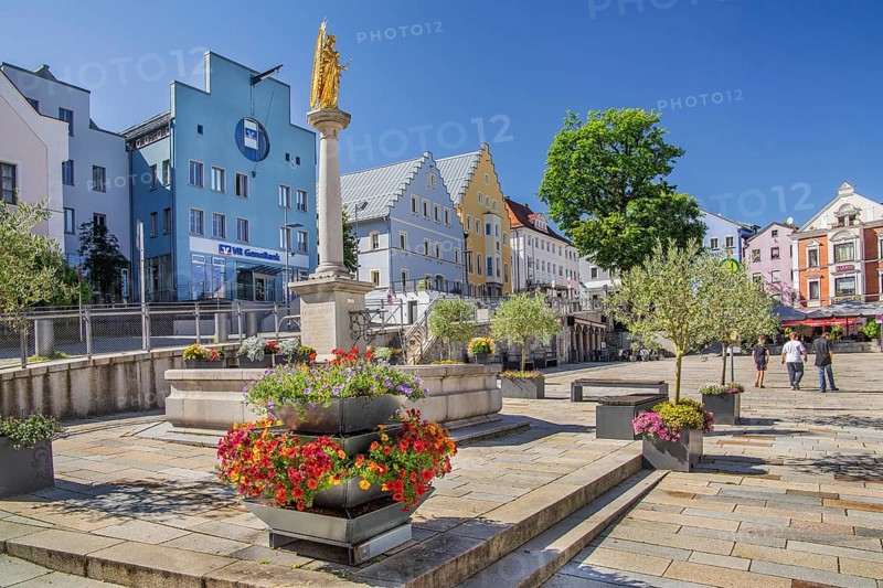 Town square with Marienbrunnen