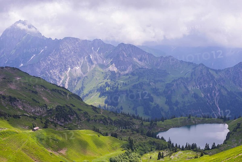 Panorama from the Zeigersattel to the Seealpsee