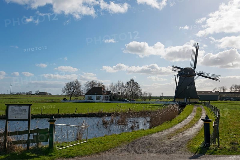 Beautifully situated De Nijlannermolen