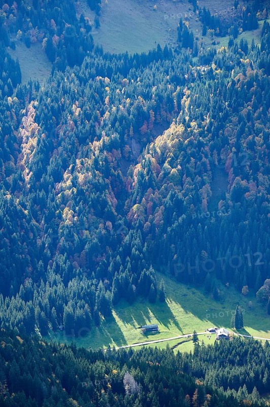View from the Hirschberg to the Schwarzentennalm