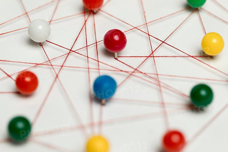 Pushpin tracks thread close up