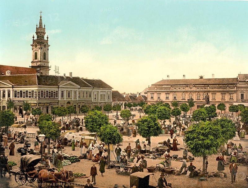 Main square and market of Grosswardein