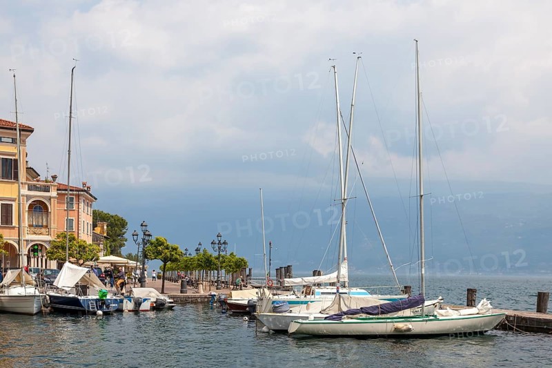 Boats in the harbour of Gargnano
