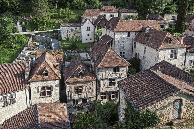 Half-timbered houses at the medieval village Saint-Cirq-Lapopie