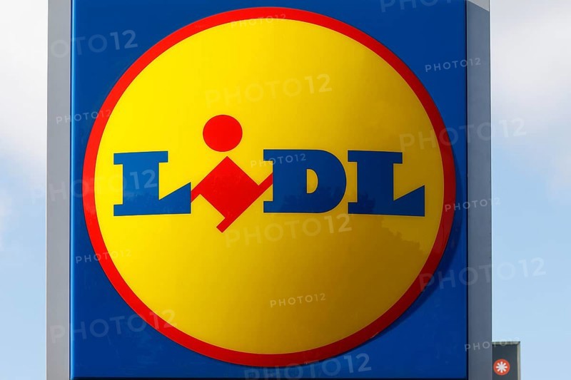 Sign with Lidl logo