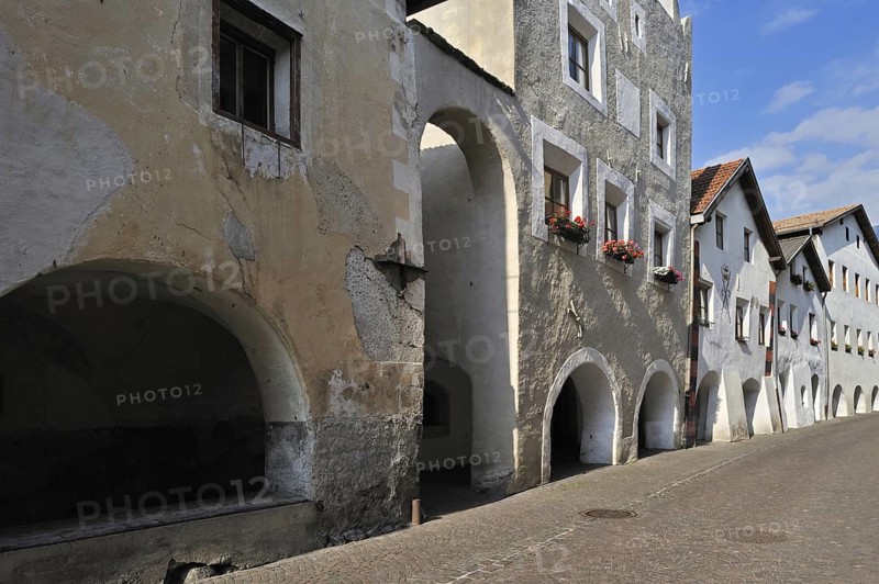 Arcade covered sidewalk pavement along the Laubengasse at Glorenza