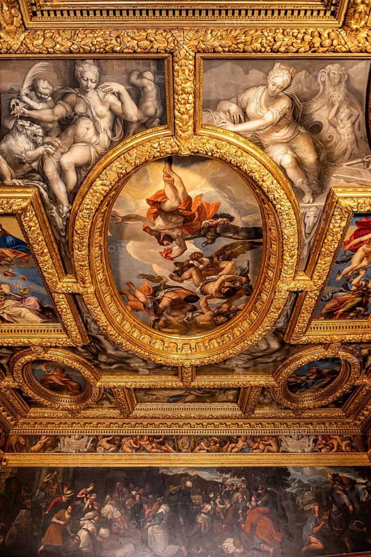 Decorated ceiling