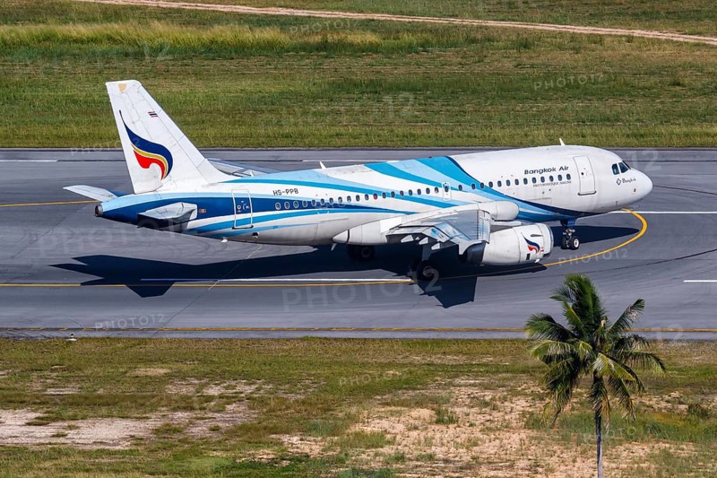 A Bangkok Air Airbus A319 aircraft with the registration HS-PPB at Koh Samui Airport