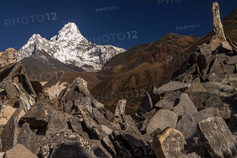 Six-thousander Ama Dablam