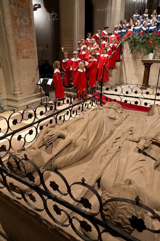 Quempas singing by the Braunschweig Cathedral Singing School during Advent in Braunschweig Cathedral