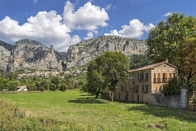 Old house and the village Moustiers-Sainte-Marie in the Alpes-de-Haute-Provence