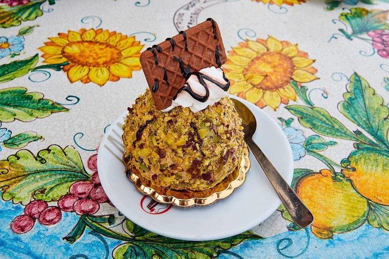 Strombolichio ice cream dessert