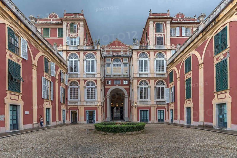 Inner courtyard with the Palazzo Reale