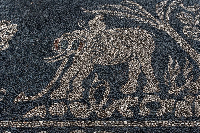 Stone mosaic of white and black sea pebbles from 1737