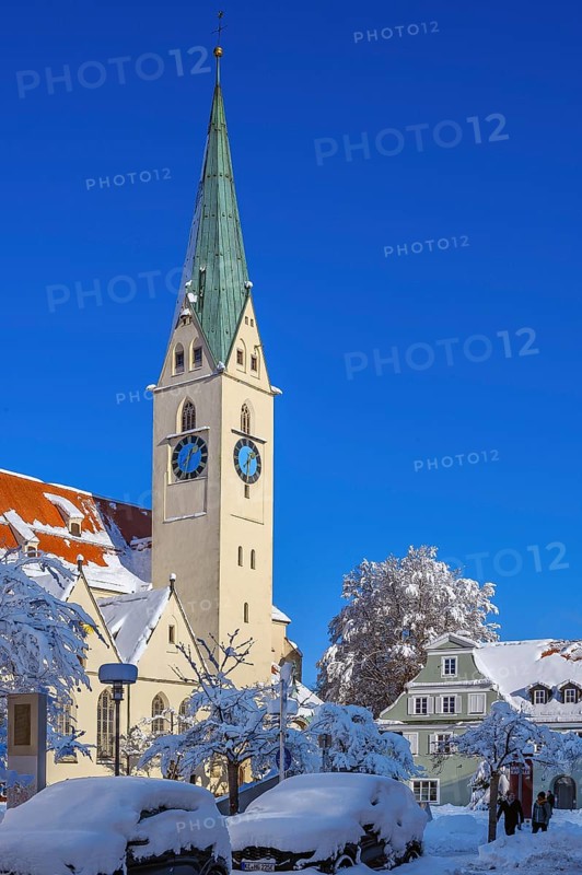 St Mang's Square and church with fresh snow