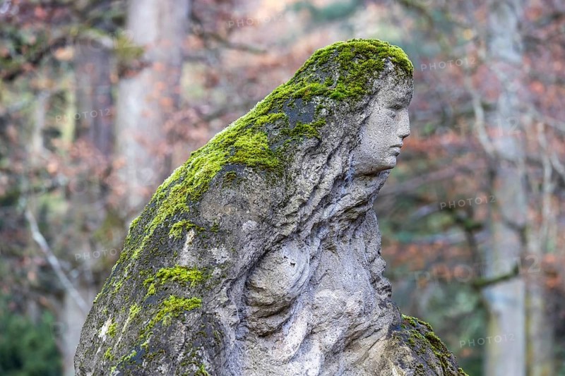 Large sculpture Mother Home