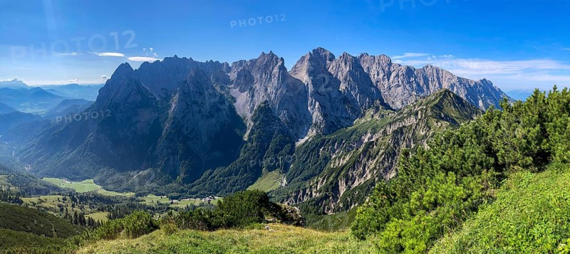 View from Feldberg over the Kaiserbach valley to the Wilder Kaiser with Ackerlspitze