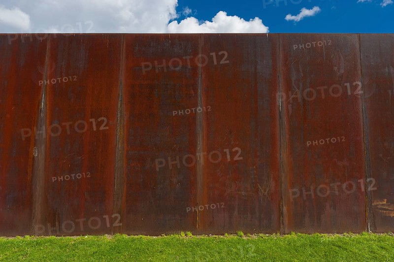 Rusty wall