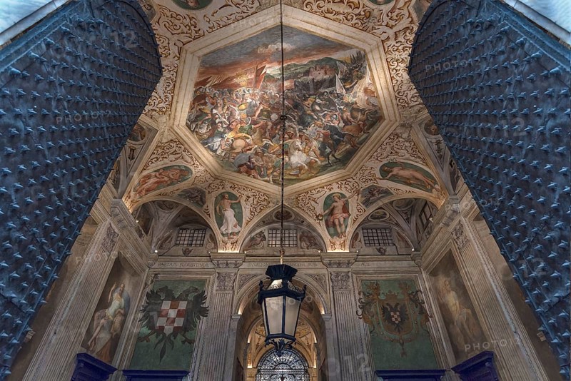 Ceiling frescoes in the entrance hall of Palazzo Cattaneo Adorno