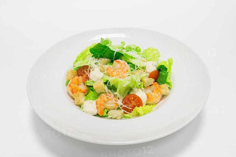 Gourmet salad with tiger prawns
