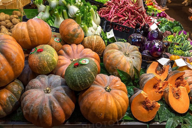 Hokkaido pumpkins in the large market hall