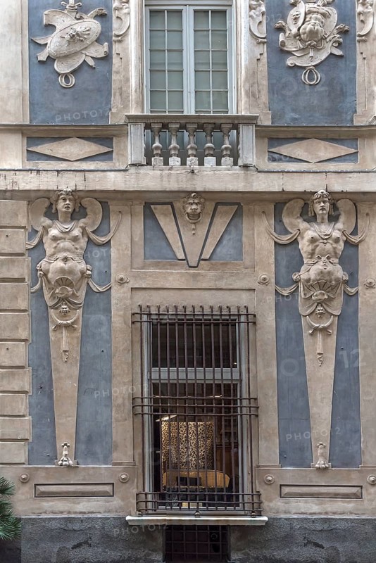Caryatids on the facade of Palazzo Nicolosio Lomellino