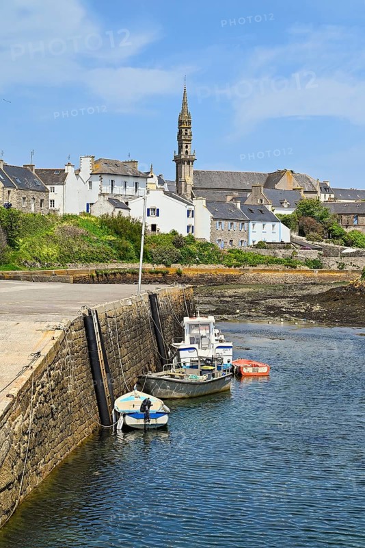 Quay wall in the harbour of Lampaul