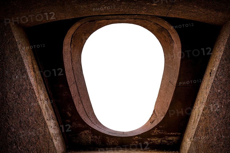 Image of an oval window in the fortress of Fort Constantine