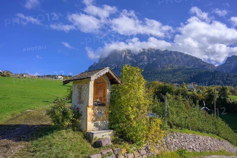Wayside shrine behind the Schlern massif