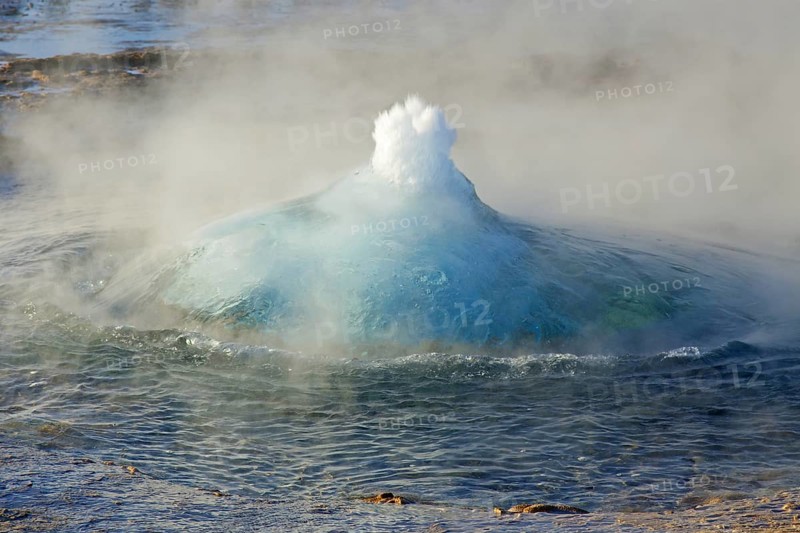 Superheated water swelling upwards before eruption of Strokkur