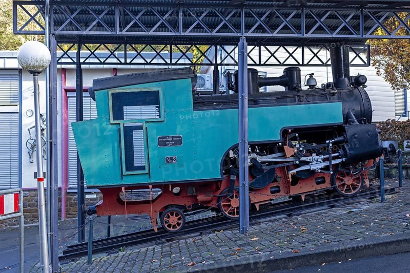 Steam locomotive 2 at the valley station