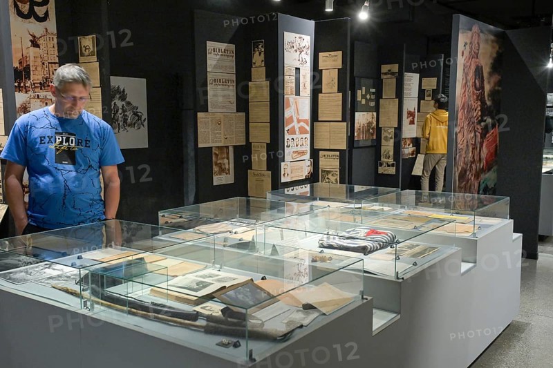 Display case