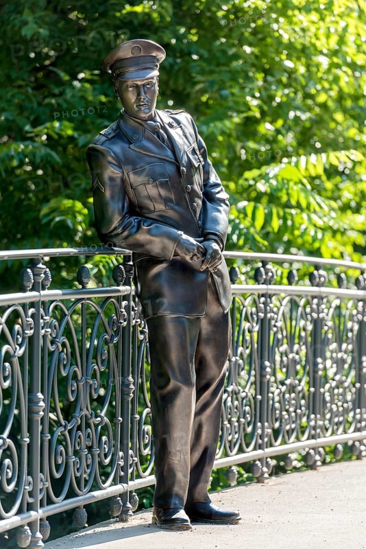 Bronze statue