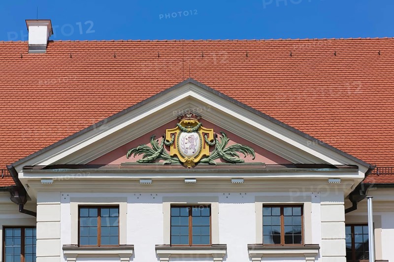 Coat of arms in the triangular gable