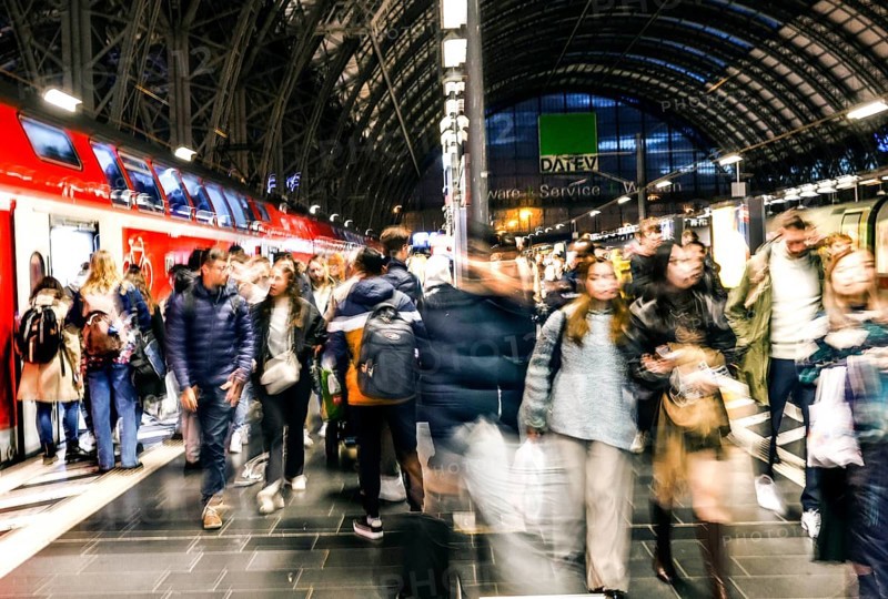 Dense crowds at Frankfurt Central Station. Around half a million people pass through the station halls every day