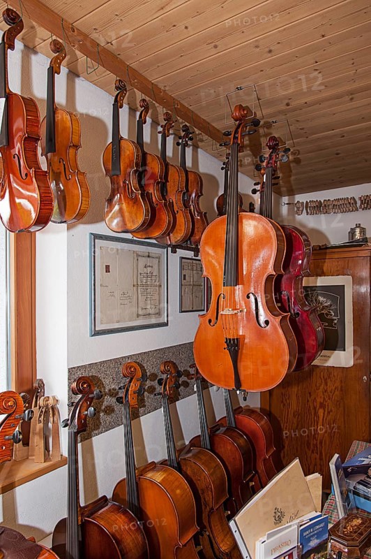Violins and cellos from Geigenbau Rainer Leonhardt