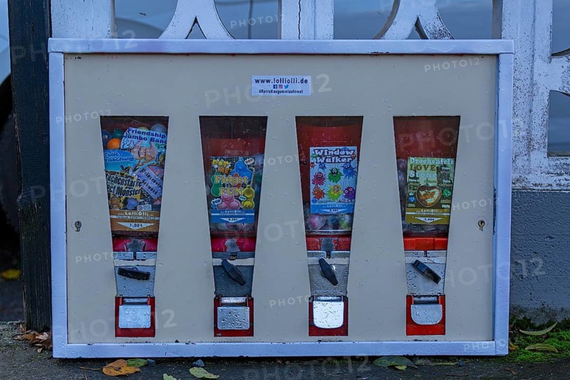 Chewing gum vending machine on the Eselsweg to Drachenfels
