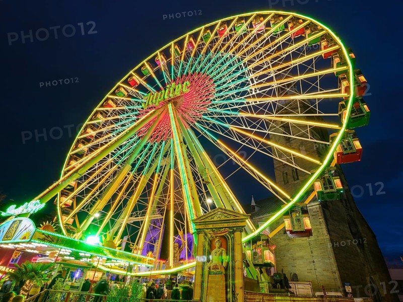 Ferris wheel in front of St Peter's Church at Petrikirchhof