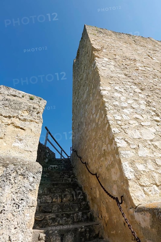 Derneck Castle
