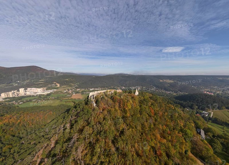 Aerial view of the Starhemberg ruins and the Wopfing cement works in the background