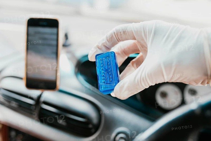 Car diagnostics using bluetooth scanner