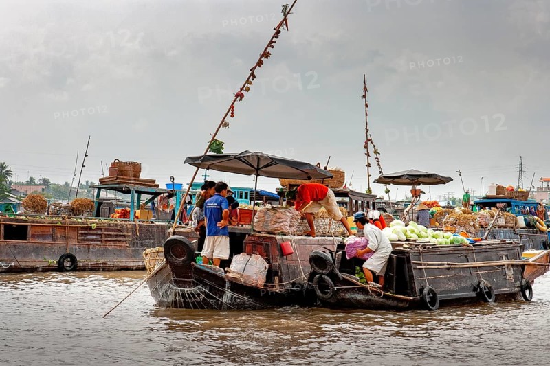 Floating market
