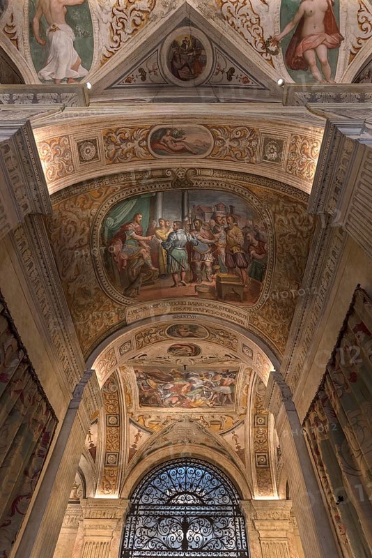 Ceiling frescoes in the entrance hall of Palazzo Cattaneo Adorno