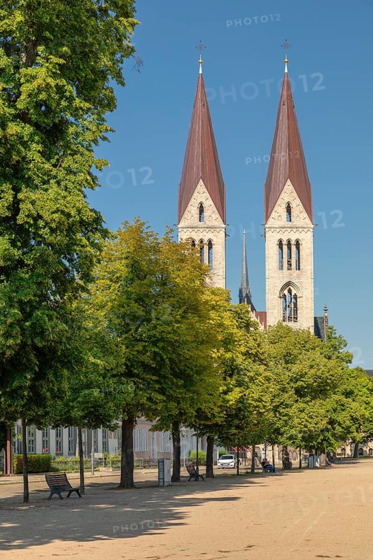Cathedral Square with St Stephen's and Sixtus Cathedral