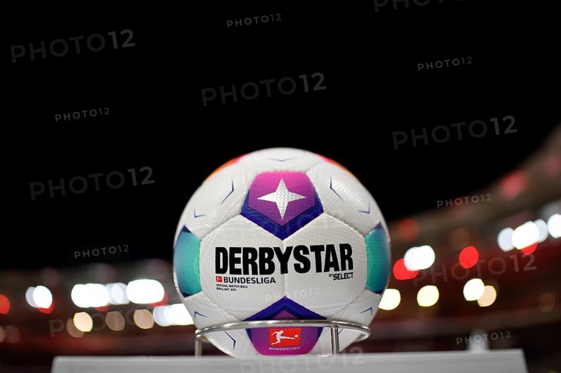 Adidas Derbystar match ball